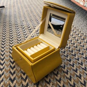 Wolf 1834 Jewelry Carrier